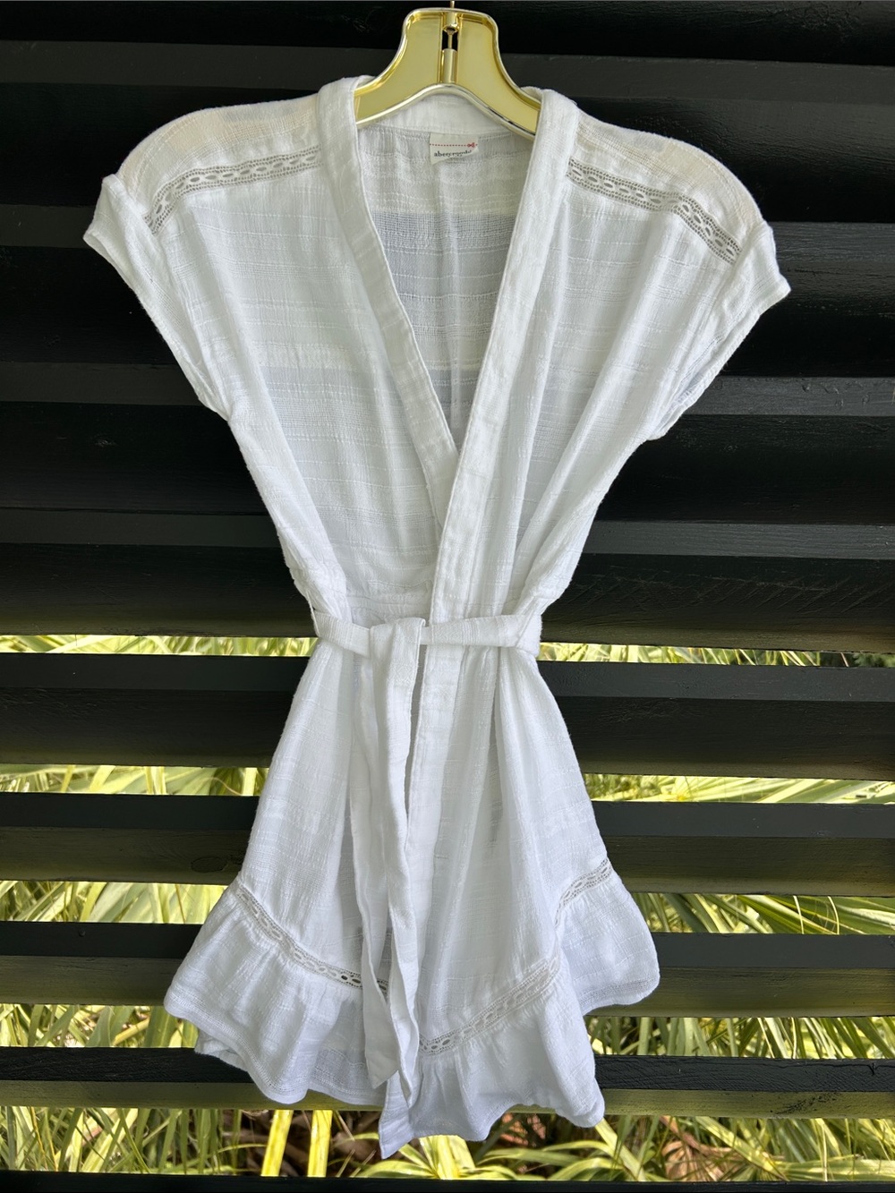 Abercrombie kids White Textured Open Cover-Up